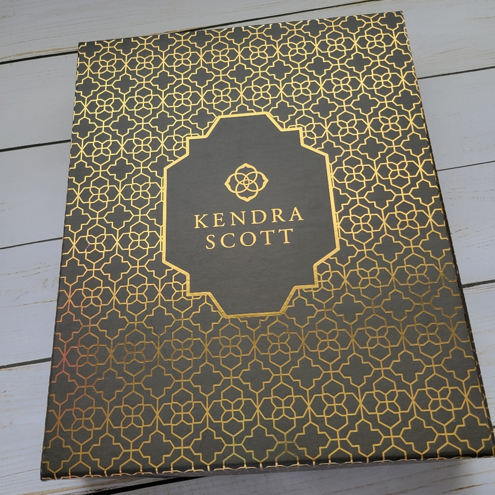 New Kendra Scott 4x6 Silver/Metal Tabletop Picture‎ Frame